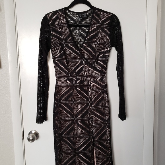 Windsor Dresses & Skirts - Windsor Black Lace Long Sleeve Illusion Gown